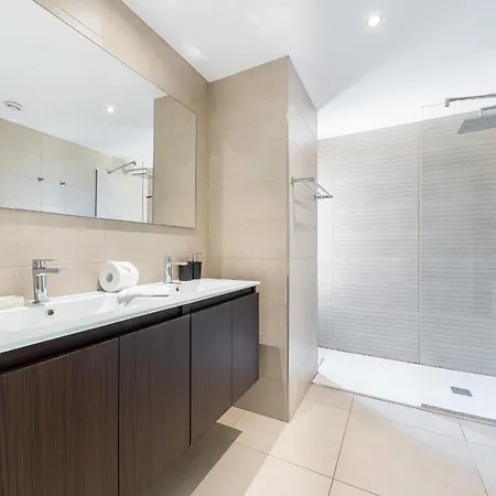 Prima Vista Luxury Iii Apartment